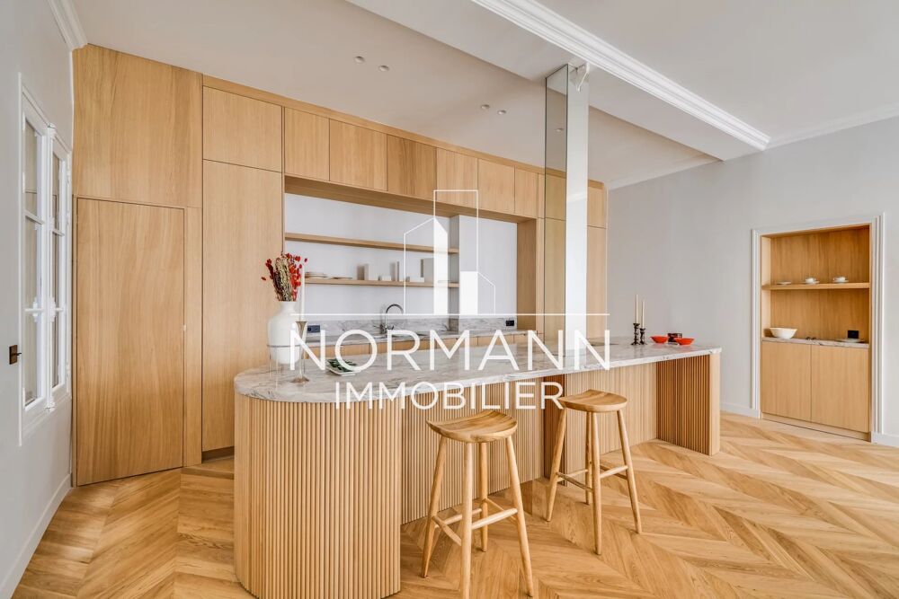 Vente Appartement PARIS 9  - THEATRE MOGADOR / PLACE D' ESTIENNE D'ORVES- 5 PIECES Paris 9