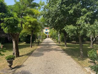  Maison  vendre 9 pices 237 m