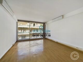   BUREAU DE 390m² - 5 GABRIEL FAURE - PROCHE ZONE PIETONNE Nice