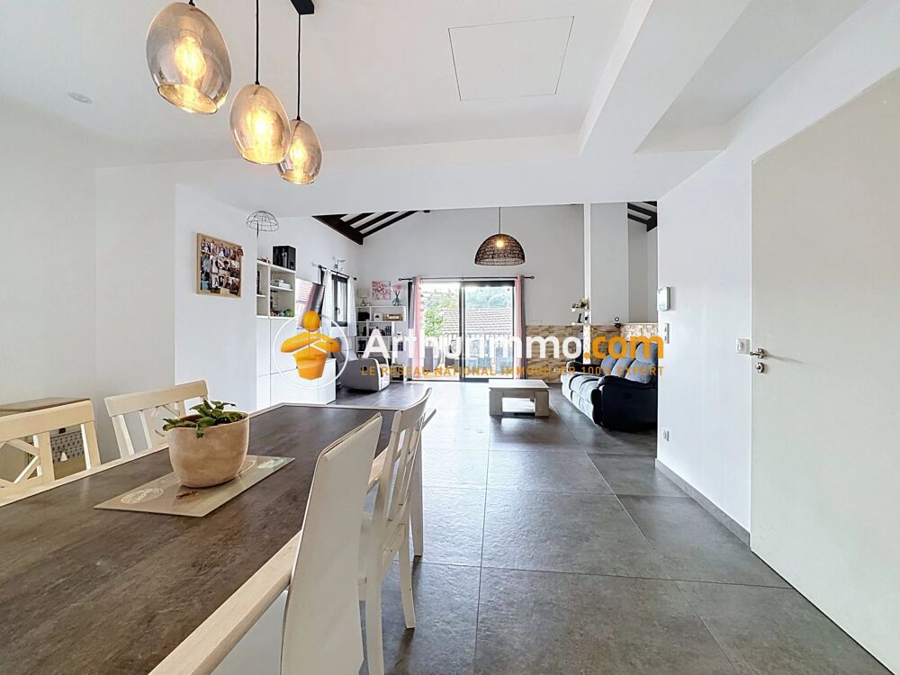 Vente Maison Une maison atypique et chaleureuse au coeur d'Artas Artas
