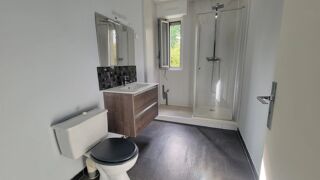  Appartement à louer 2 pièces 63 m²