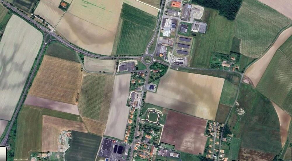 Vente Terrain MIRAMBEAU : TERRAIN CONSTRUCTIBLE À VOCATION COMMERCIALE – PERMI Mirambeau