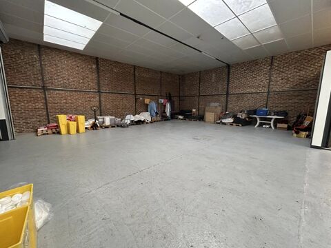  À louer – Local professionnel / bureaux – 2 500 euros HT 