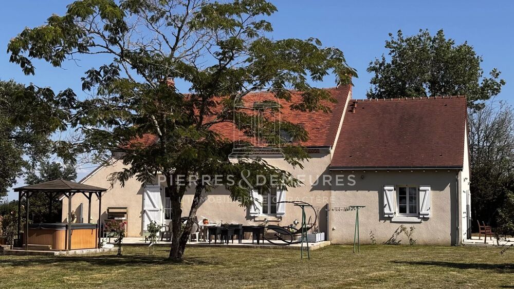 FERMETTE RENOVEE AVEC DEPENDANCES