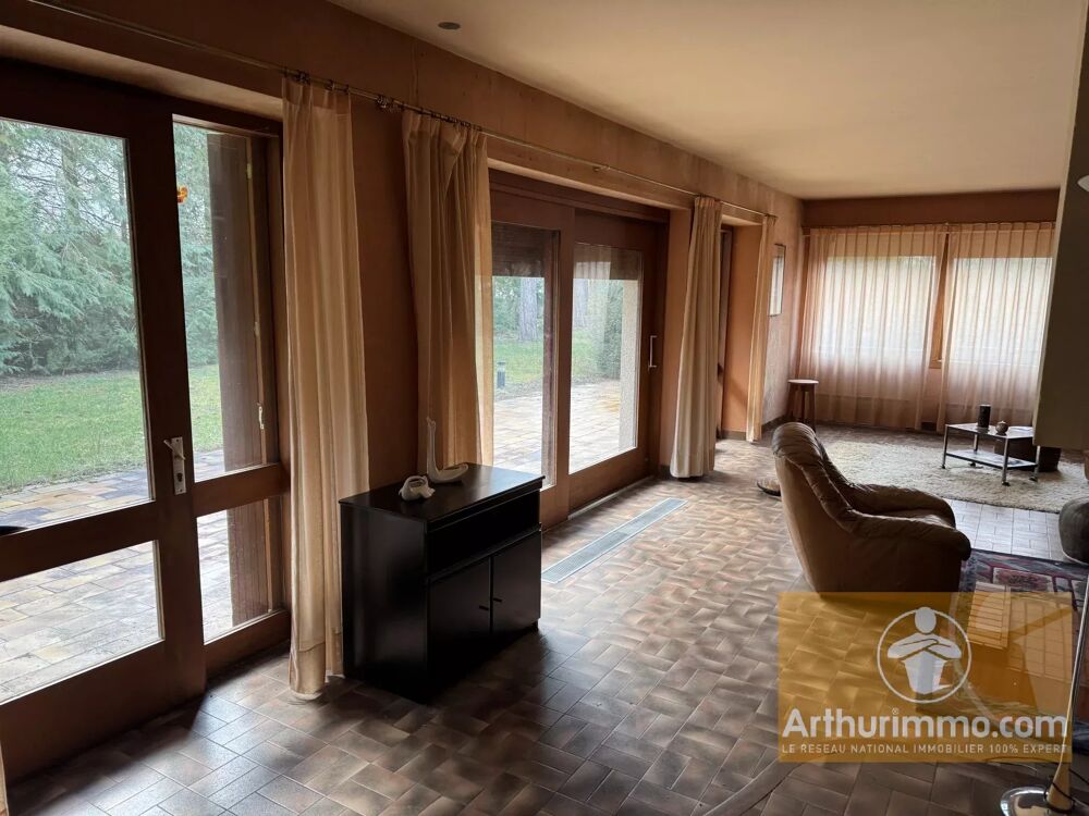 Maison de 272 m² dans un Cadre Verdoyant