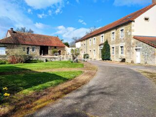  Maison à vendre 15 + pièces 635 m²