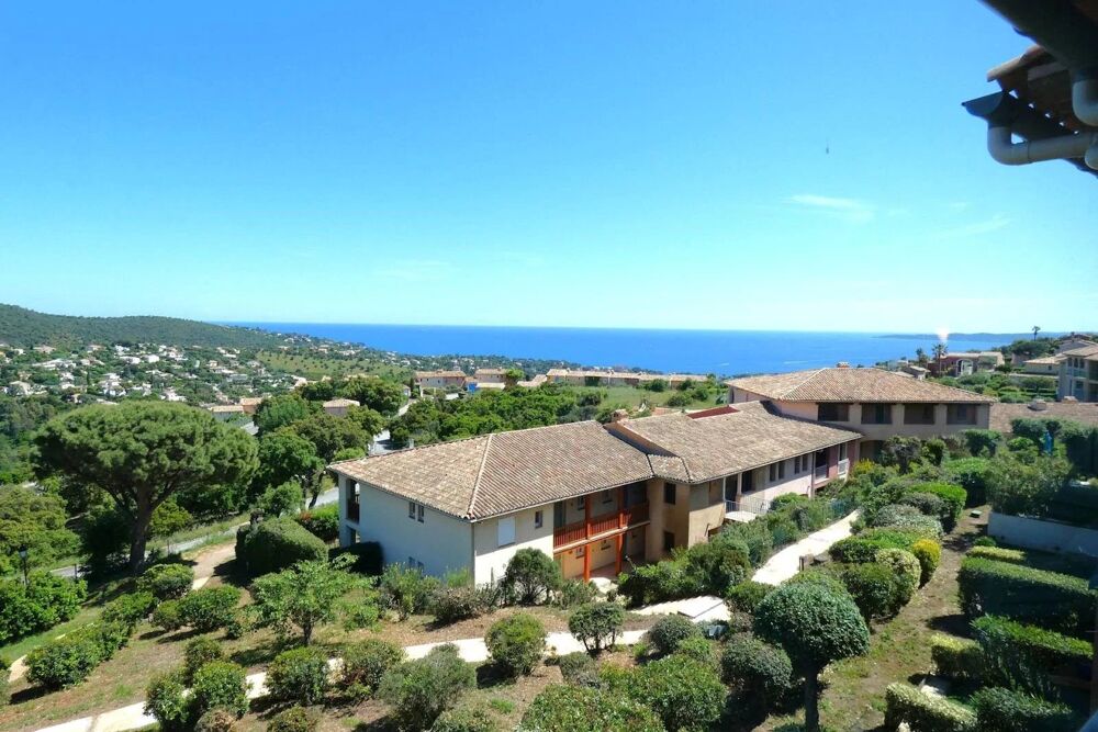 Vente Appartement LES ISSAMBRES – APPARTEMENT T2 – VUE PANORAMIQUE MER – PISCINE – Roquebrune-sur-argens