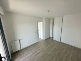  Appartement à louer 3 pièces 60 m²