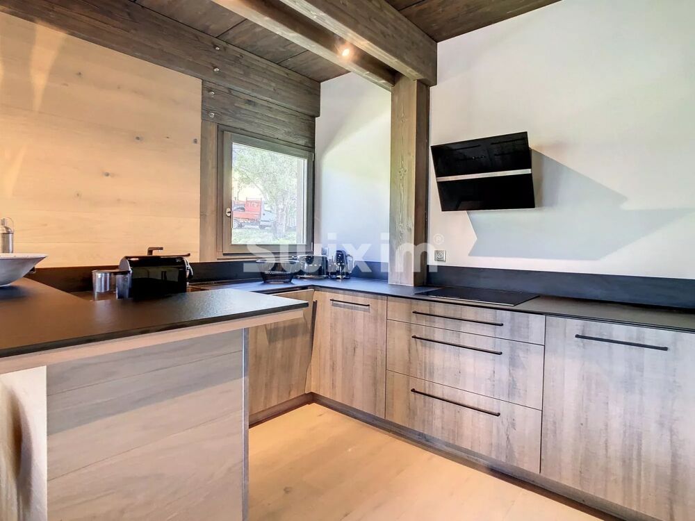 Vente Maison Demi chalet à vendre ski aux pieds à Megève. Demi-quartier