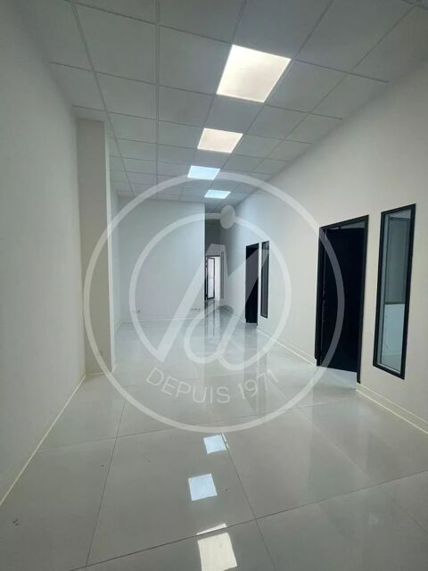 A louer local de bureau  de 67 m2 &agrave; JARRY 1273 97122 Baie-mahault