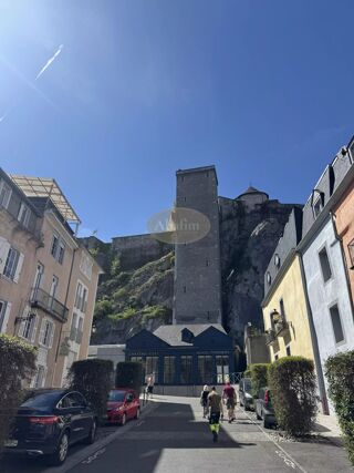  Immeuble à vendre 15 + pièces 164 m² Lourdes