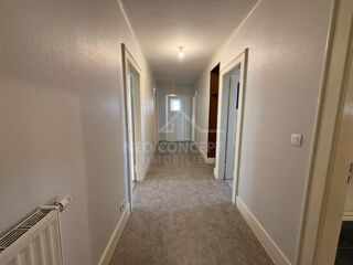  Appartement à louer 3 pièces 74 m²
