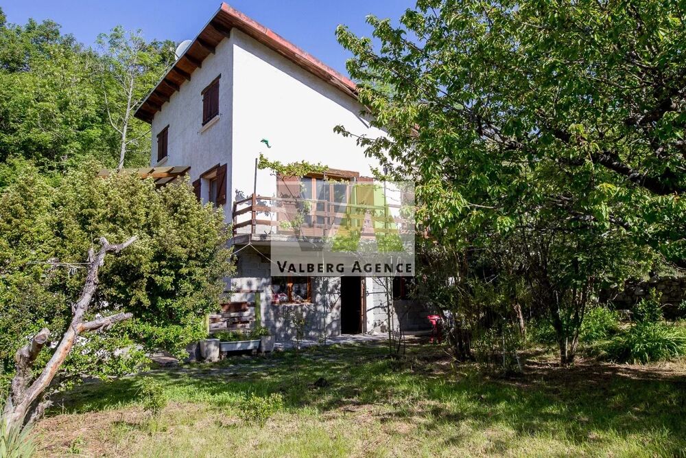 Maison avec terrain à Guillaumes