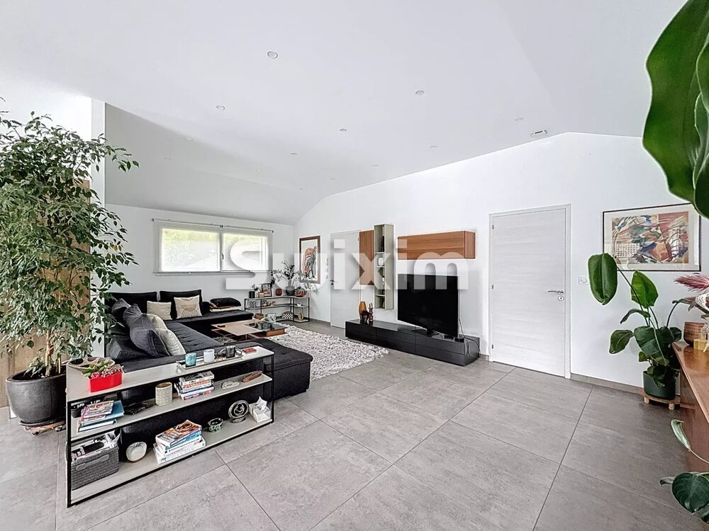 � vendre  Maison Divonne-les-Bains (01220)