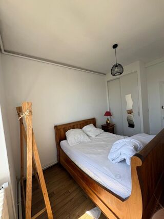  Appartement à louer 4 pièces 81 m²