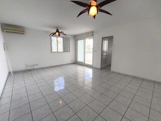  Appartement à louer 4 pièces 100 m²