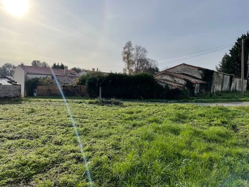 Vente Terrain Terrain constructible Romegoux 537 m². Romegoux