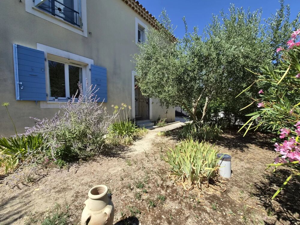 Vente Maison CHEVAL-BLANC – Villa récente avec piscine, 4 chambres et calme a Cheval-blanc