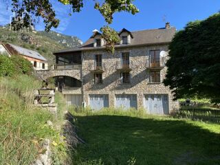  Immeuble � vendre 15 + pi�ces 380 m�