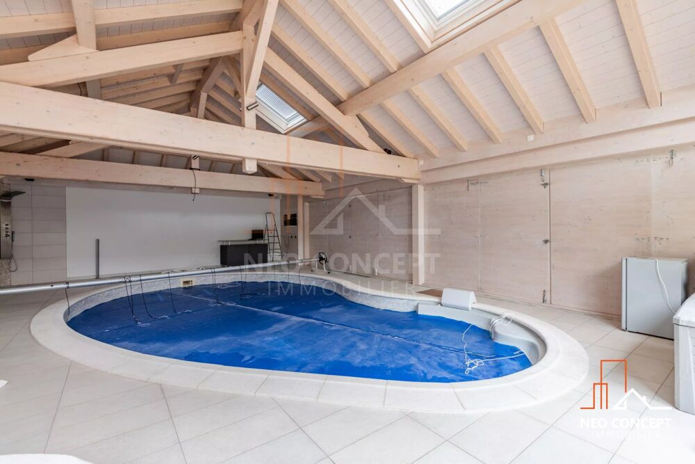 À VENDRE  MAISON DE CARACTÈRE AVEC PISCINE COUVERTE  LA WANTZE