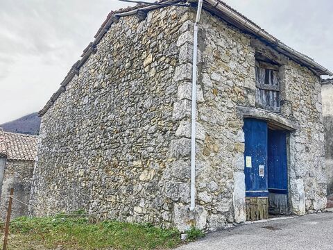   Batisse en pierre 178 m� sans eau ni electricit� Maison - 3 pi�ce(s) - 179 m�