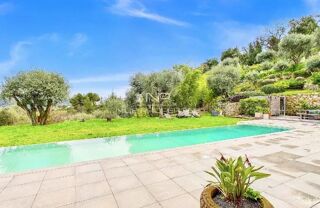  Villa � vendre 8 pi�ces 440 m�