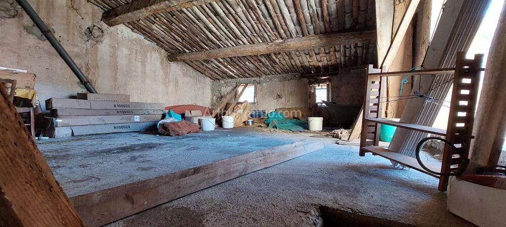 Vente Maison GRANGE A RESTAURER SUR 690M² CONSTRUCTIQBLE La garde