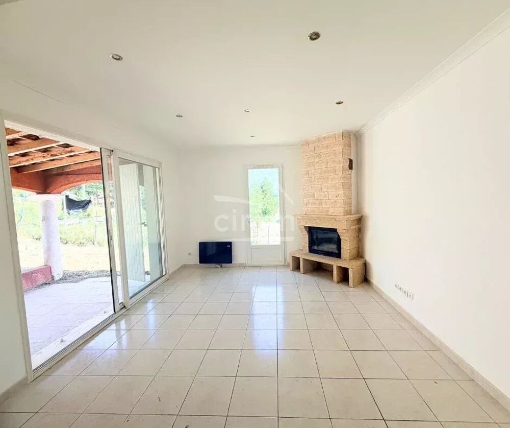 Maison T5 sur 1030 m² de jardin
