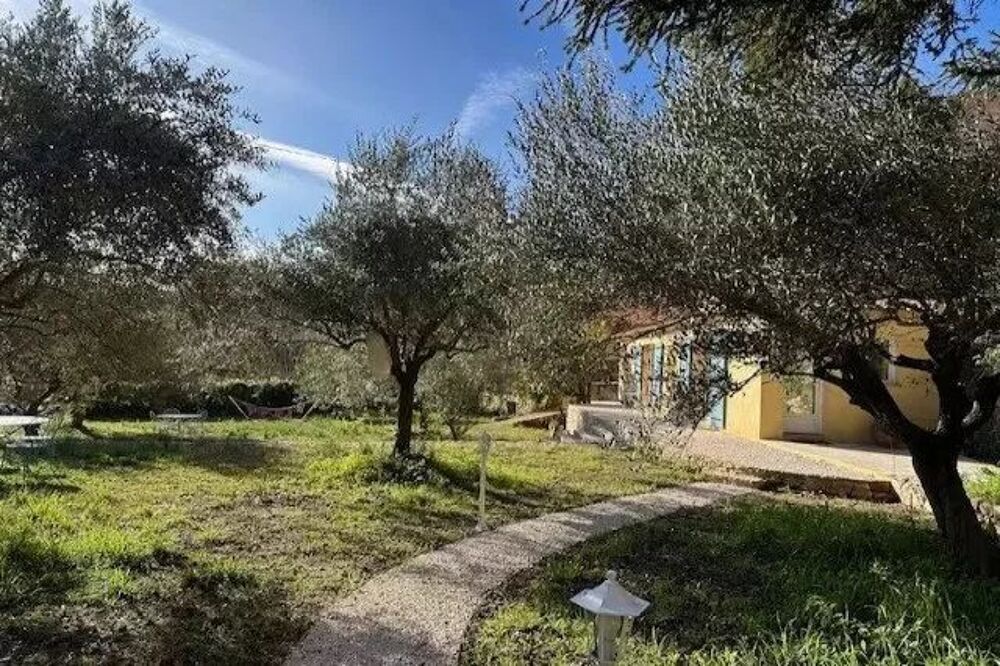 Maison de caractère à deux pas du centre de Cotignac
