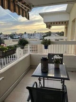  Appartement à louer 2 pièces 44 m²