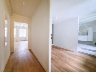  Appartement à louer 2 pièces 46 m²
