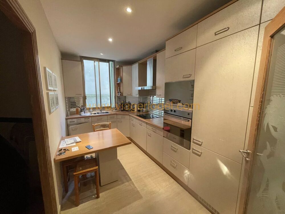 Vente Appartement Réf. 10 146 - VENTE AVEC RESERVE DU DROIT D'USAGE ET D'HABITATIO Nice