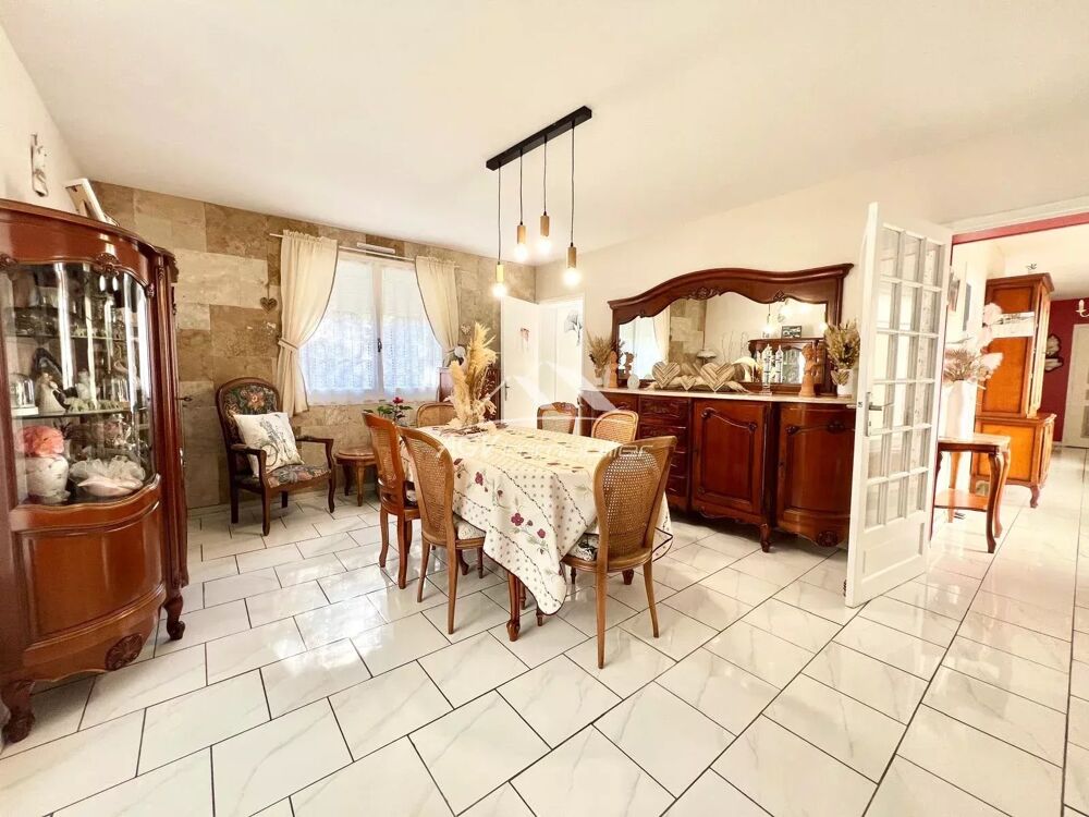 Vente Maison Maison de plain-pied, 4 chambres, piscine Rousson