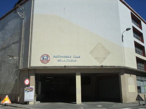  Parking / Garage � louer 