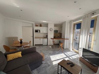  Appartement à louer 2 pièces 45 m²