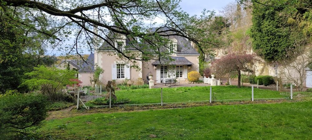 � vendre  Maison La Chartre-sur-le-Loir (72340)