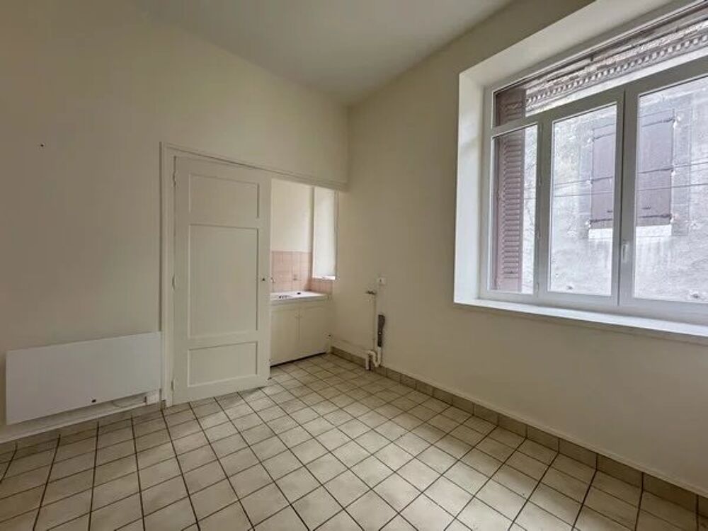 Maison avec un garage de 65m²