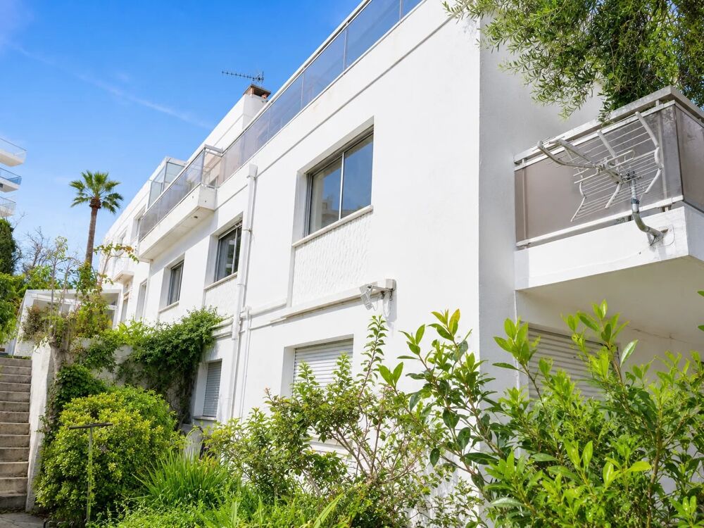 Vente Maison CANNES – MONTROSE | VILLA 303 M² AVEC PISCINE ET FORT POTENTIEL Cannes