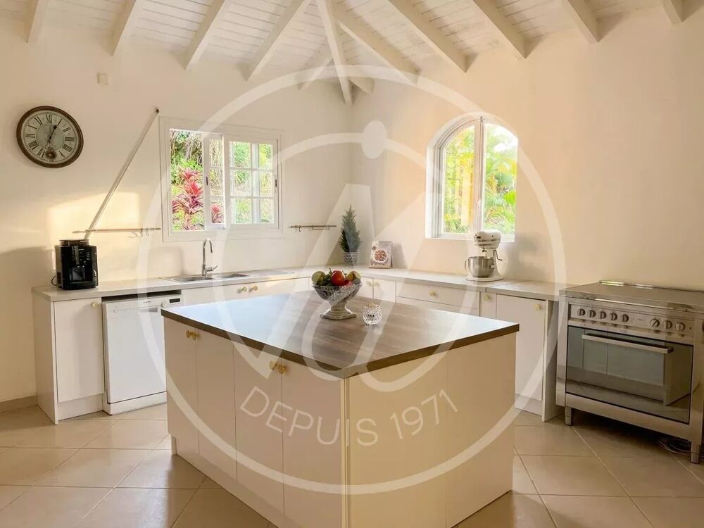 À VENDRE : MAISON T4 DE PLAIN-PIED À PETIT-BOURG (VERNOU)  550