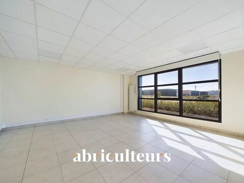 Local d'activit&eacute; Chartres 720 m&sup2; 5569 28630 Gellainville