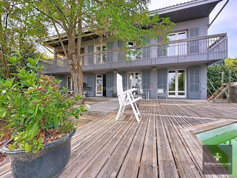   � Vendre � Belle Maison Familiale � SAINT-L�GER-SUR-ROANNE Maison - 10 pi�ce(s) - 303 m�