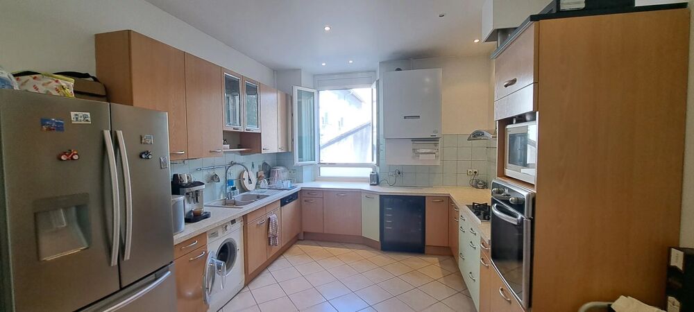 Appartement T5 151 m2 en duplex, une cave, 2 galetas