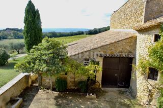  Maison  vendre 8 pices 300 m