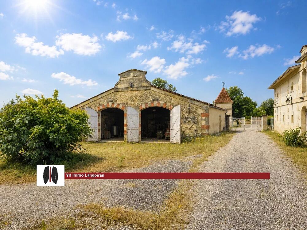 à vendre  Propriété/château Cambes (33880)
