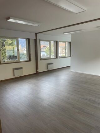  Appartement à louer 160 m²