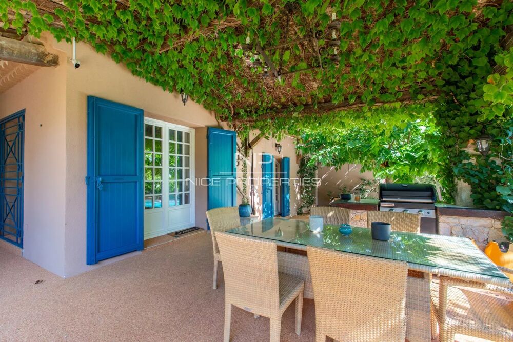 Domaine privé du Castellet à Villefranche-sur-Mer, splendide vil