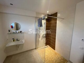  Appartement à louer 3 pièces 82 m²