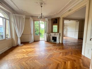  Maison � vendre 10 pi�ces 323 m�