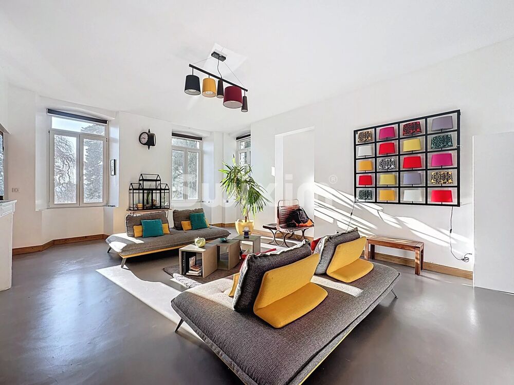 � vendre  Maison Valserh�ne (01200)