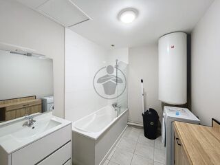  Appartement à louer 3 pièces 66 m²